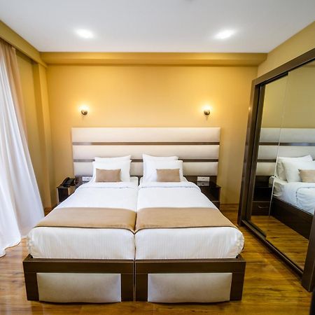 Hotel Residence Plaza Tbiliszi Szoba fotó