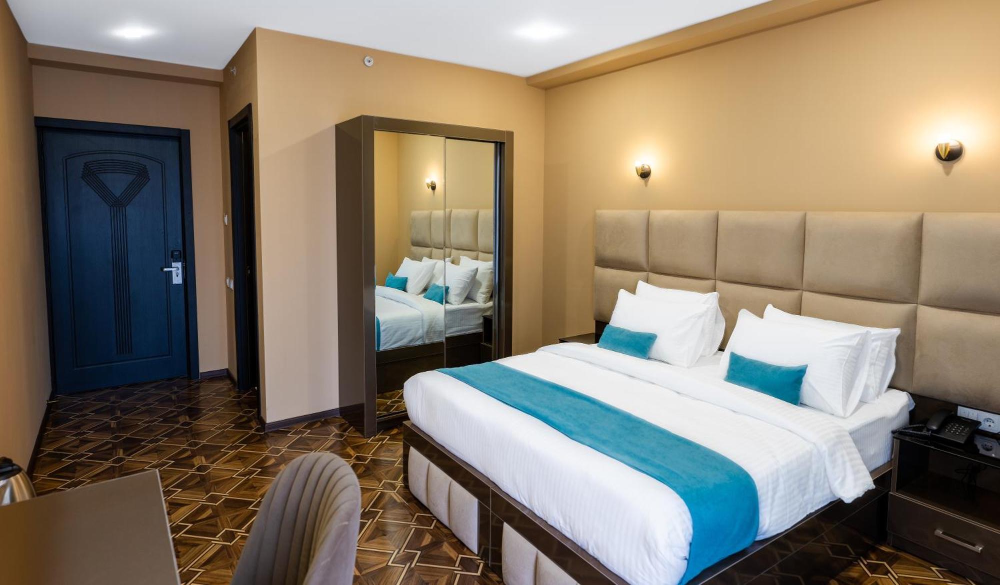 Hotel Residence Plaza Tbiliszi Szoba fotó